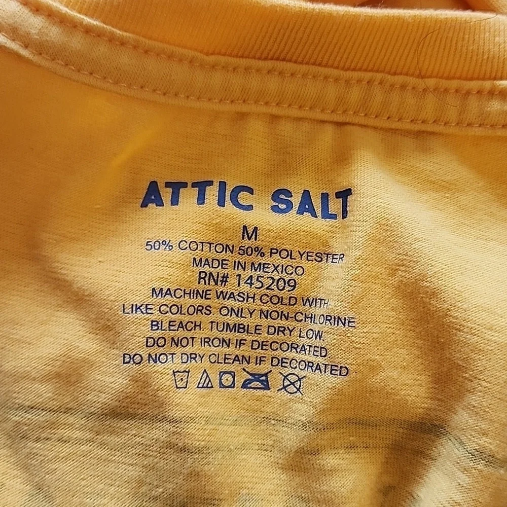 Attic Salt Size Medium Yellow Print Trail Guide Footprints Short Sleeve T-Shirt - Picture 4 of 4